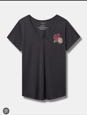 torrid. Black V-Neck Floral Tee. Size 1.
